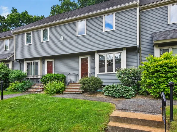 11 Deer Path APT 4, Maynard, MA 01754