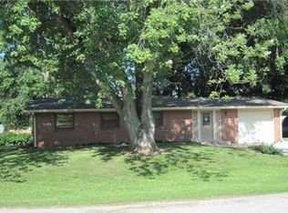 2240 Crestview Dr, Martinsville, IN 46151