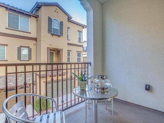 5th image of 2051 Sedge Ct