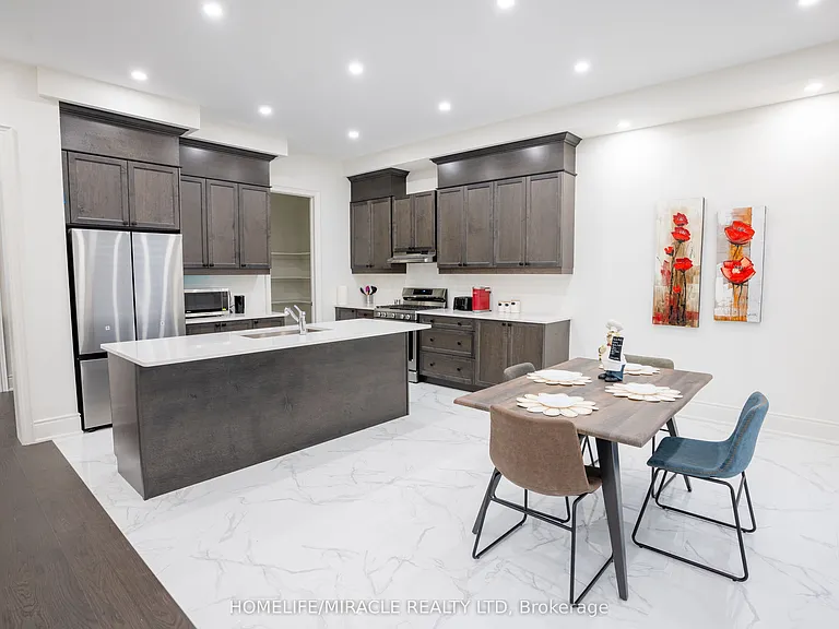 93 Bluebird Blvd — Photo 18