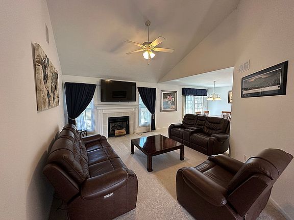 3rd image of 51882 Courtland Dr W