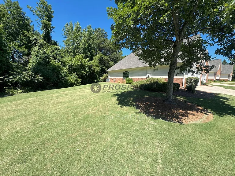 106 Wyndham Ct — Photo 24