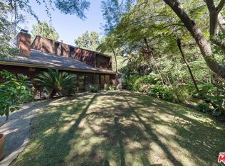 770 Latimer Rd, Santa Monica, CA 90402