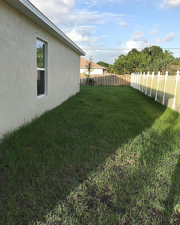 2nd image of 1961 SW Aquarius Ln