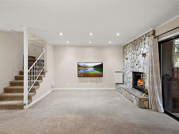 3rd image of 897 Admirals Rd #13