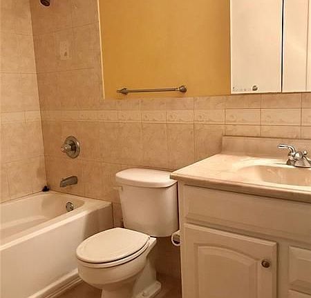 5th image of 1851 NE 62nd St APT 603