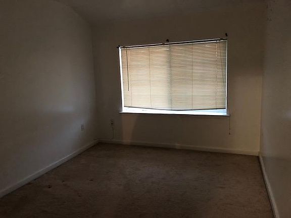 4th image of 17620 S Conduit Ave APT 1A