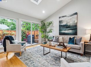 20196 Northbrook Sq, Cupertino, CA