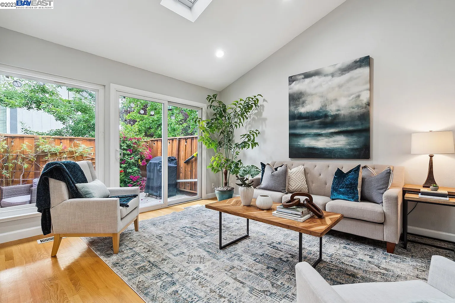 20196 Northbrook Sq photo 1