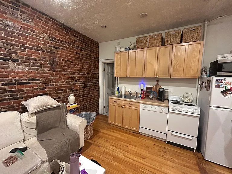 40 Anderson St #2 — Photo 12