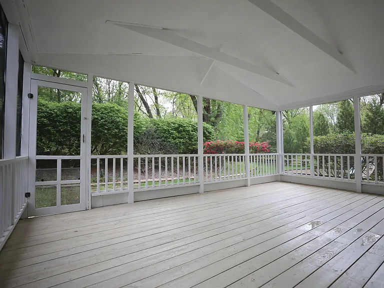 10052 Colebrook Ave — Photo 8