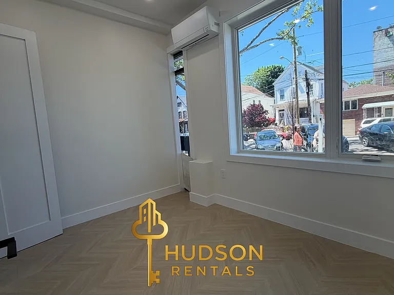 40 Lembeck Ave #102 — Photo 4