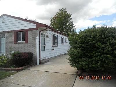 2nd image of 25490 Fairgrove St