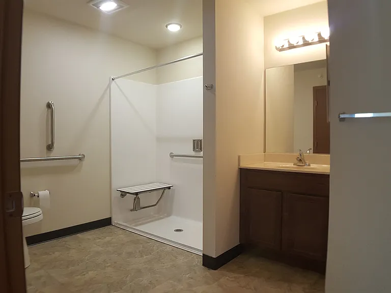 200 Buehler Ave #10 — Photo 9