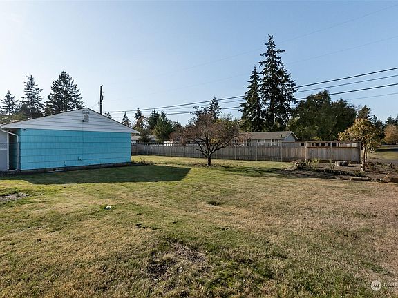 5th image of 6803 52nd Ave W