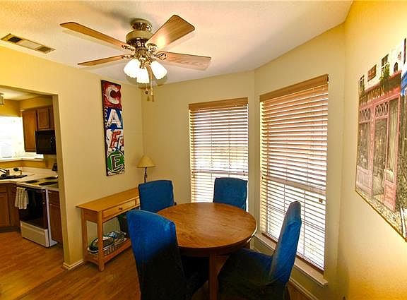4th image of 203 Teakwood Ln