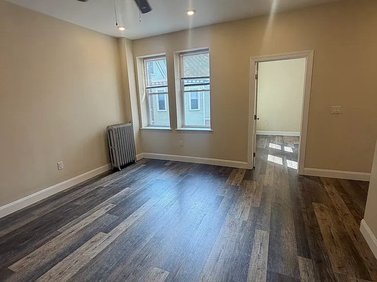 64-66 Sherman Pl #27B — Photo 3