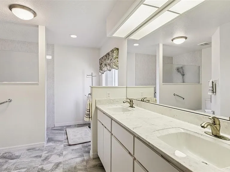 5811 Princess Caroline Pl — Photo 8