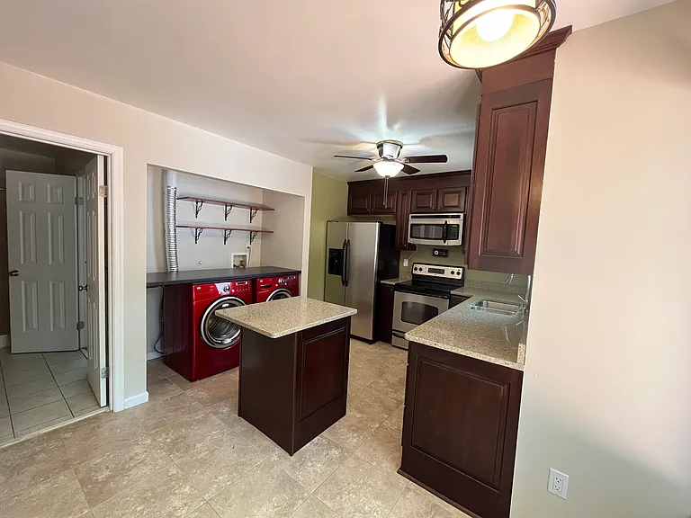 417 Bryan Ct — Photo 7