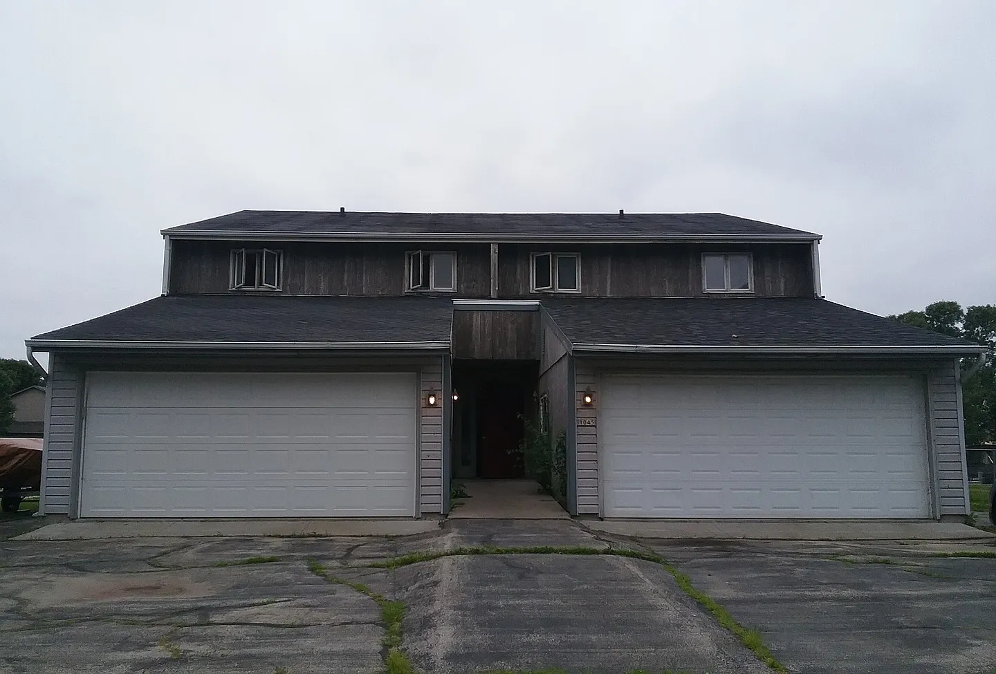 1045 Greenwood Ct. — Photo 1