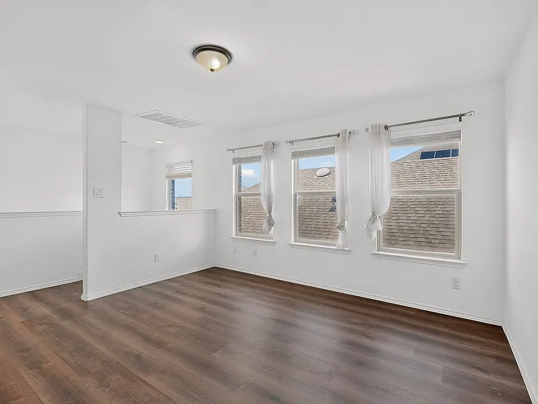 2285 Obsidian Dr — Photo 31