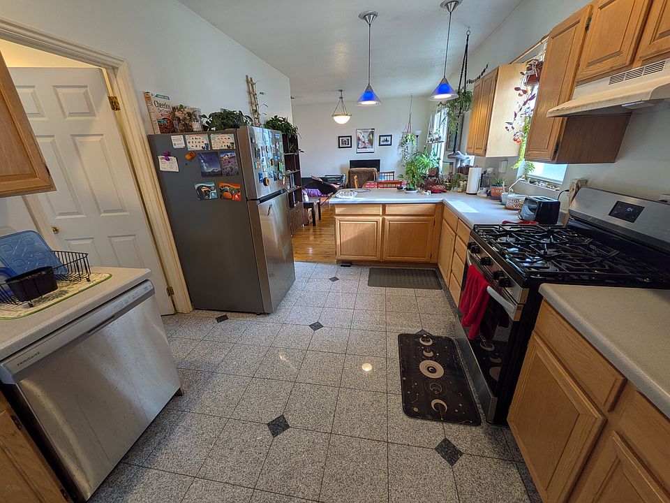 1st image of 338 S Laker Ct