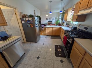338 S Laker Ct, Salt Lake City, UT 84102