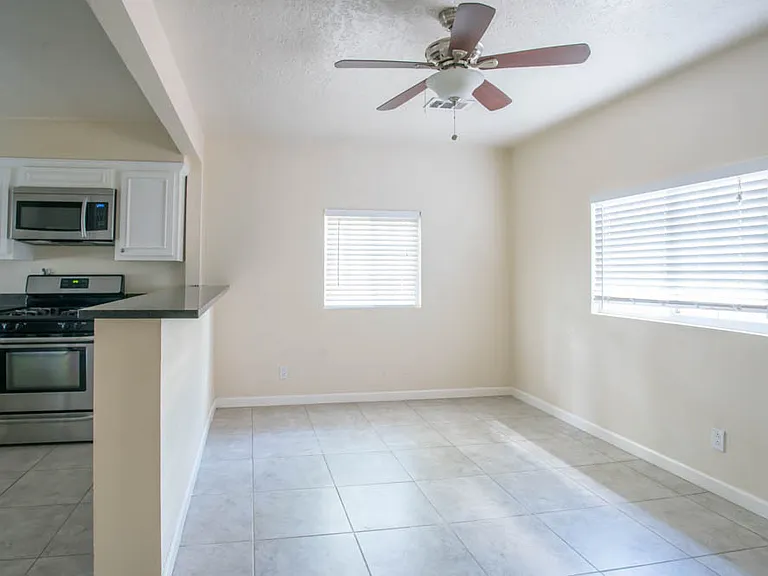 1846 Henry Cir SW — Photo 4