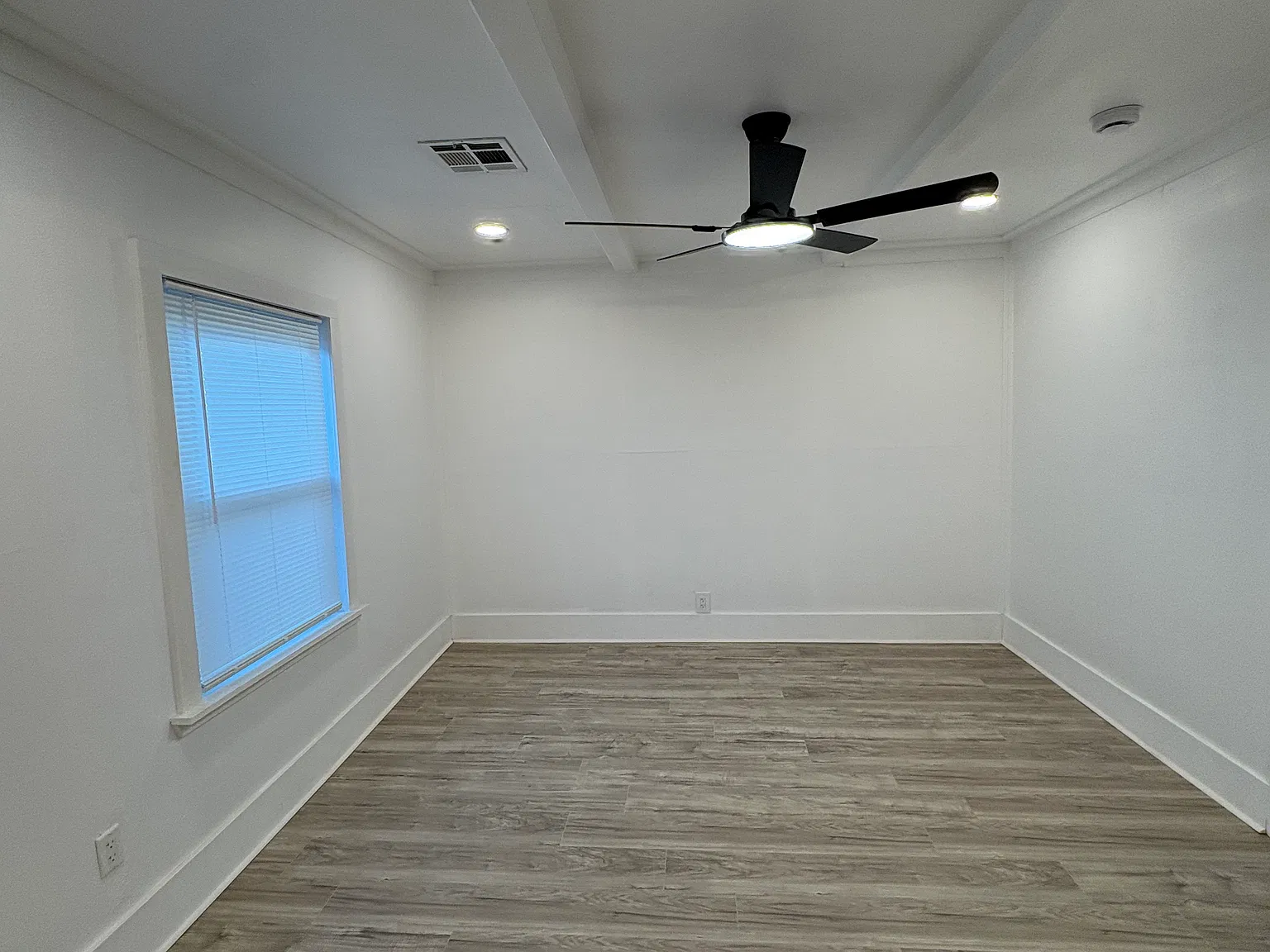 4 bed, 1250 sqft, $1,600 — Photo 3