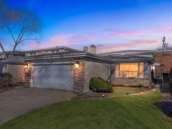 7151 N Hamlin Ave, Lincolnwood, IL 60712