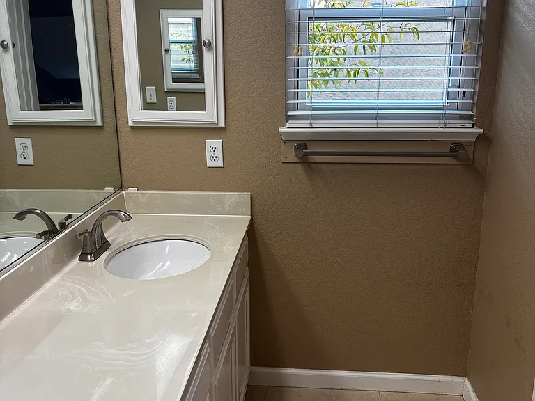 2901 Sorrento Way — Photo 6
