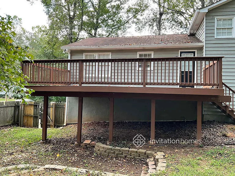 902 Laurel Ct — Photo 11