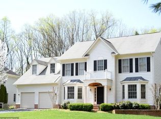 1101 Trowbridge Pl SW, Vienna, VA 22180