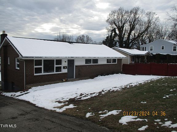 2nd image of 557 W Stone Dr
