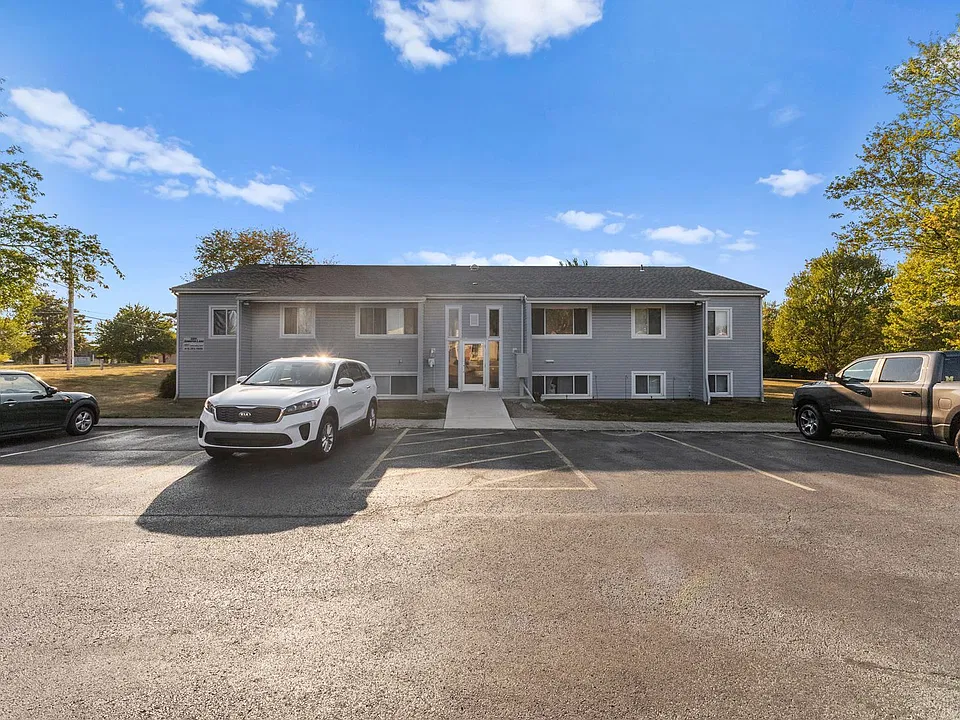 2200 Jennifer Ln