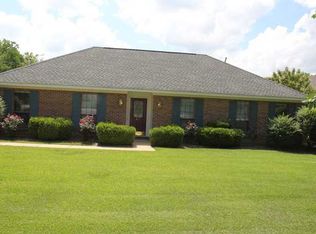 40 Fairlane Dr, Montgomery, AL 36106