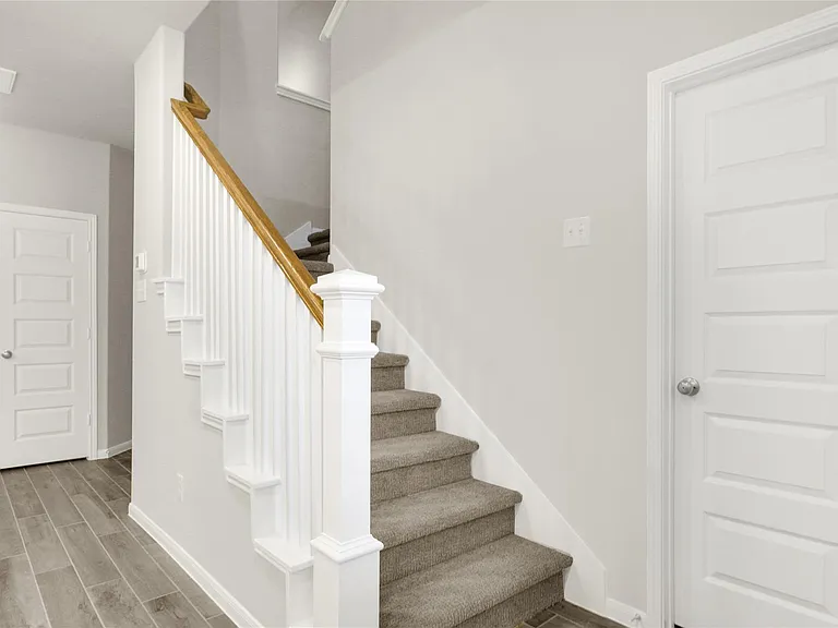 5606 Hyde Park Dr — Photo 10