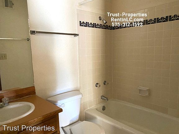 3rd image of 3353 Venus St APT A