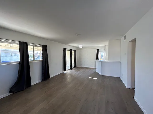 2 bed, 900 sqft, $1,695 — Photo 3