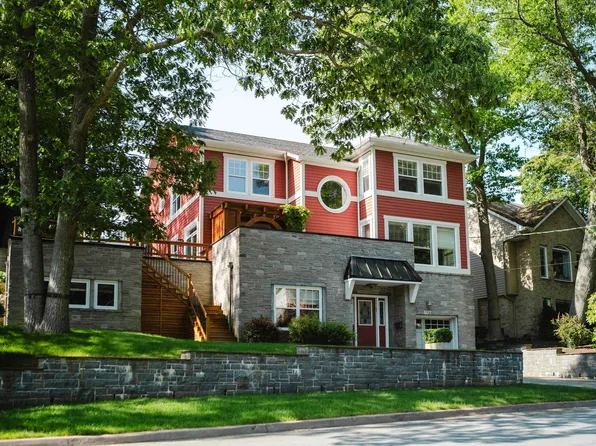 6177 Regina Ter S, Halifax, NS B3H 1N4