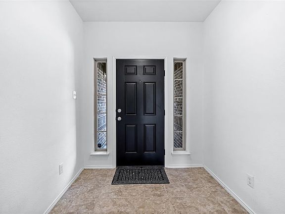 5th image of 4816 Lazy Oaks St