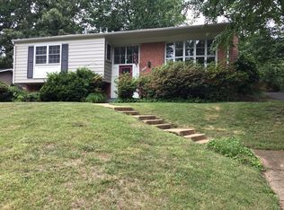 8232 Stonewall Dr, Vienna, VA 22180