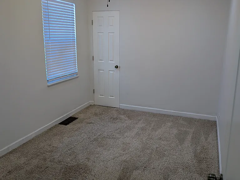8830 Meade Ave — Photo 12