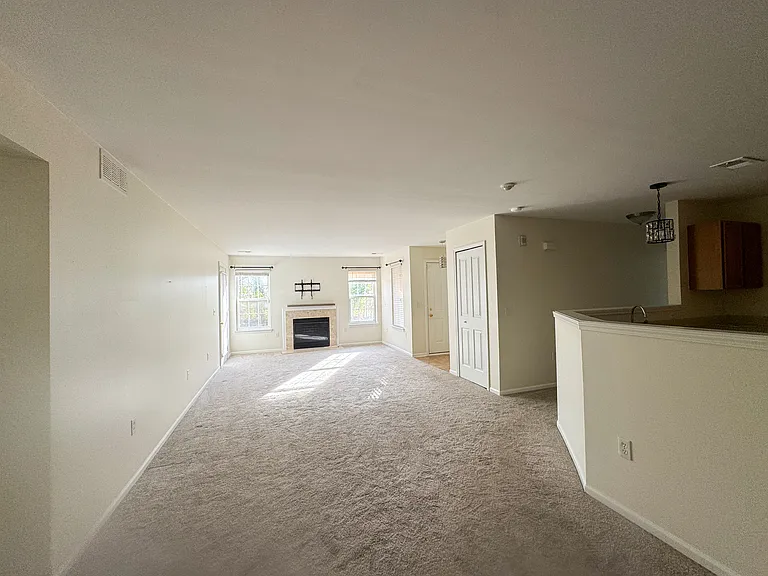 47909 Cardiff Ave — Photo 7