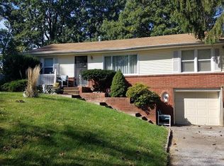 6608 Scenic Dr, Kansas City, MO 64133