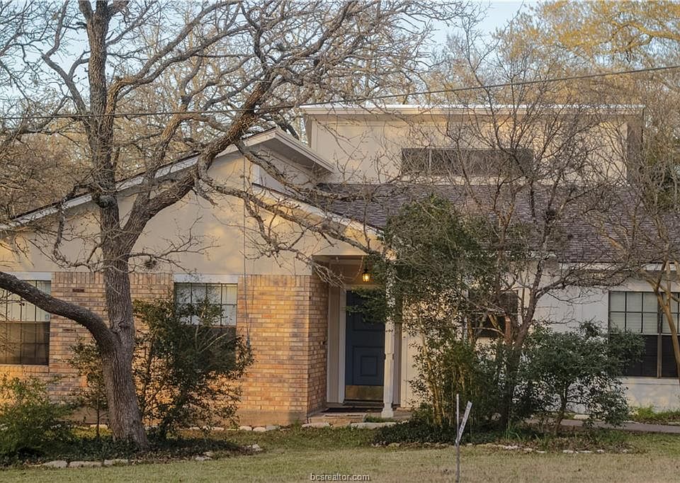 1st image of 3211 Westwood Main Dr