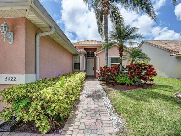 3rd image of 5422 Grande Palm Cir