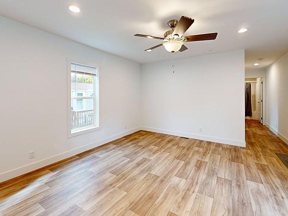 4th image of 2126 3rd Ave NW #1cbce150a