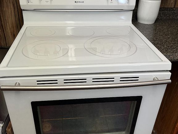 5th image of 3701 S WATSON Road #27