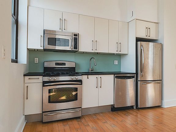 5th image of 4 Beacon Way APT 1714